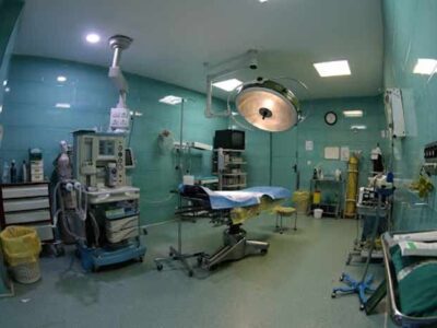 خطر خالی شدن بیمارستانهای دولتی از پزشک