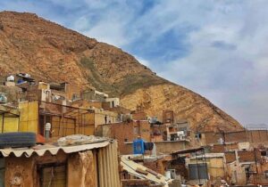 مشکلات صخره‌نشینی ساکنان امین آباد شهرری حل می‌شود؟