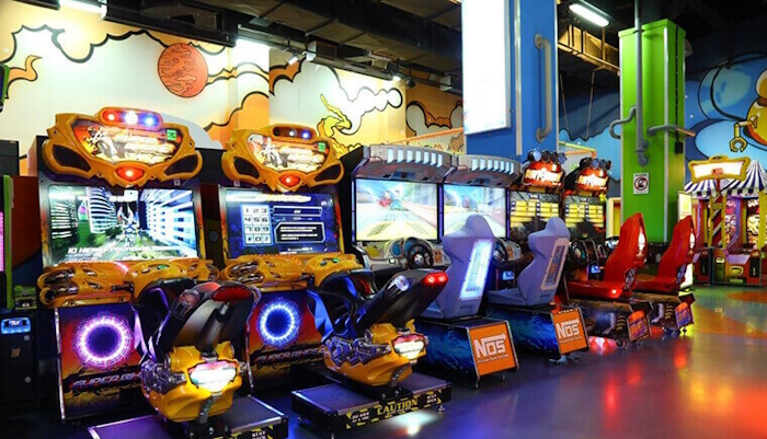 وسایل تکان دهنده در تجهیز شهربازی سرپوشیده