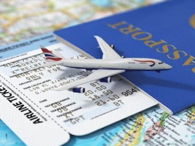 آیا نوسان لحظه‌ ای نرخ ارز تأثیری بر قیمت هواپیما دارد؟