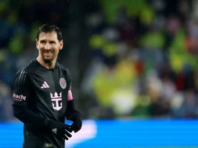 تصویر جالب از ادای احترام لیونل مسی به خدایان هندی+ عکس