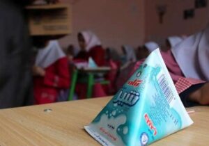 توزیع شیر ناسالم در مدارس یک استان/ واکنش آموزش و پرورش