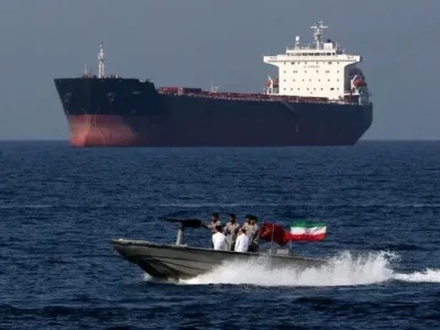 توقیف کشتی حامل ۴ میلیون لیتر سوخت توسط سپاه