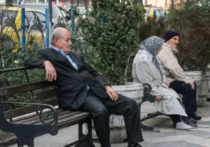 خبر بد برای بارنشستگان تامین اجتماعی/ بیمه تکمیلی بازنشستگان متوقف شد