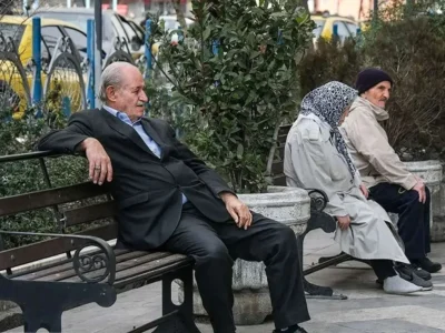 خبر بد برای بارنشستگان تامین اجتماعی/ بیمه تکمیلی بازنشستگان متوقف شد