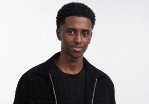 درآمد نجومی یک دانش‌آموز با گوشی موبایل