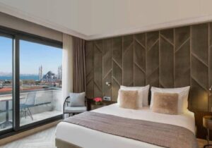 رزرو هتل اسپیناس پالاس تهران با بهترین قیمت در فلایتودی