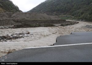سیلاب در بلوچستان/ مسدود شدن محورهای مواصلاتی/ مدارس ۵ شهرستان تعطیل شد