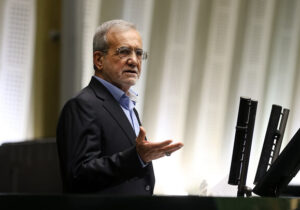 پزشکیان: دولت و مجلس به دنبال نگاه مشترک برای تأمین معیشت مردم هستند