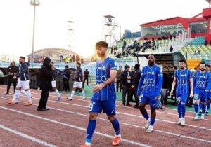 پنجره زمستانی استقلال بسته شد!