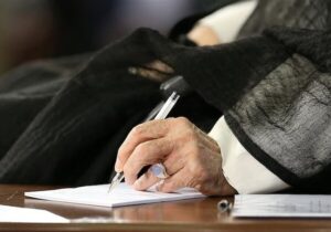 پیام تسلیت رهبر انقلاب در پی درگذشت حجتالاسلام شاهچراغی