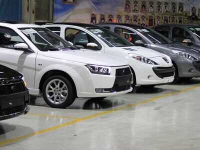 چرا دولت فقط به قیمت خودرو چسبیده است؟ | نرخ خودروها قربانی نوسان ارز