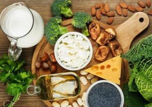 آنچه سالمندان باید درباره کلسیم و ویتامین D بدانند