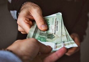 اینفوگرافیک/ یارانه در گذر زمان؛ مقایسه ارزش یارانه به دلار از ۱۳۸۹ تاکنون