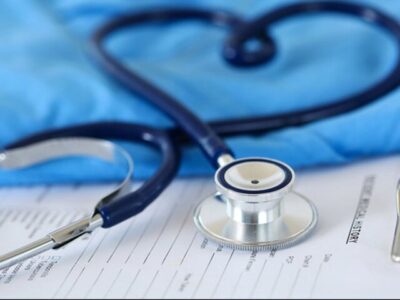 برخی پزشکان به دریافت زیرمیزی عادت کرده‌اند