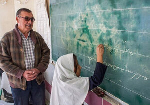 تعیین و تکلیف پاداش این گروه از فرهنگیان بازنشسته