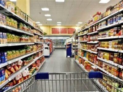 توزیع بیش از ۲۰ هزار تن کالای اساسی در فارس