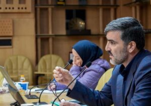 معاون وزیر راه و شهرسازی اعلام کرد
علت افزایش ١٩.۵ درصدی کرایه رانندگان جاده/ به ازای هر بار سه کامیون