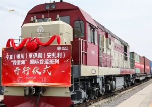 گنجی که با قطارهای چینی و روسی به ایران می‌آید