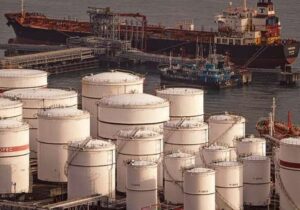 آیا معاملهگران نفت ریسک ایران را دستکم گرفتهاند؟