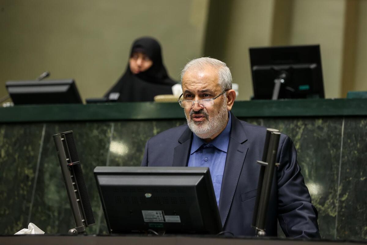 اختلاف نزدیکان رئیس‌جمهور با وزارت نیرو/ دو راهی رئیس جمهور میان نمایندهٔ ویژٰه و وزیر نیرو