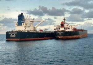 افزایش ذخایر شناور نفت ایران، روسیه و ونزوئلا در دریاها؟