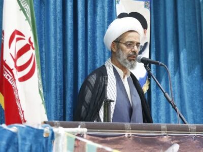 امام جمعه بجنورد: ایران از حق دفاعی و هستهای کوتاه نمیآید