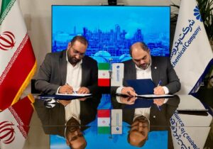 امضای تفاهم‌نامه حمل ۸۰ هزار تن محصولات پتروشیمی جم با شرکت فجر جهاد منعقد شد