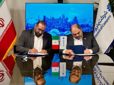 امضای تفاهم‌نامه حمل ۸۰ هزار تن محصولات پتروشیمی جم با شرکت فجر جهاد منعقد شد