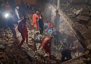 انفجار شدید در قم / یک ساختمان مسکونی کامل ویران شد