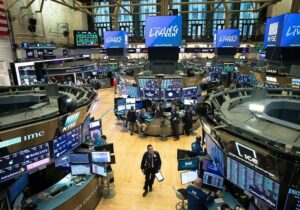 بازارهای جهانی در سایه داده‌های تورمی آمریکا