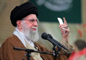 بازتاب سخنان رهبر انقلاب درباره نابودی ناوهای آمریکایی در رسانههای جهان