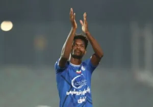 بازیکن جنجالی استقلال آماده بازگشت به میدان شد