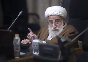 تجلیل آیت‌الله جنتی از موضع‌گیری شجاعانه مقام معظم رهبری