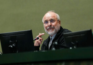 تذکر قالیباف به وزیر رفاه؛ دهکبندیها با قدرت خرید مردم همخوانی ندارد