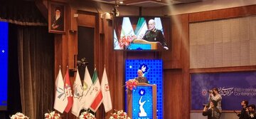 جانشین فرمانده کل سپاه: دستاوردهای دفاعی با تحریم متوقف نمیشوند/ انسجام اجتماعی نهتنها ضعیف نشد، بلکه در مخالفت با رژیم صهیونیستی و آمریکا تقویت شد