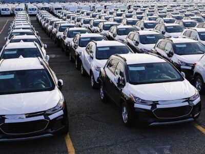 خودداری از پیش خرید خودروهای پلاک منطقه آزاد