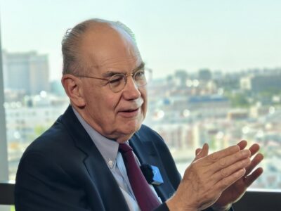 دانشمند مشهور آمریکایی: ترامپ متوجه شکست‌ناپذیری ایران شده و از جنگ دور می‌شود