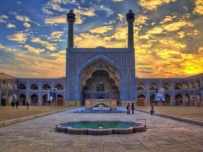 دعوت از کارشناسان یونسکو برای بررسی عبور مترو از جوار مسجد جامع اصفهان 