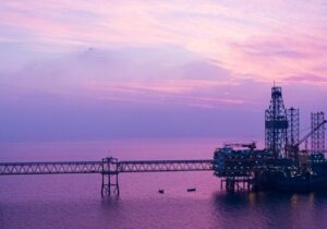 دهه فجر با افتتاح میدان گازی / دو طرح مرزی وارد مدار شدند