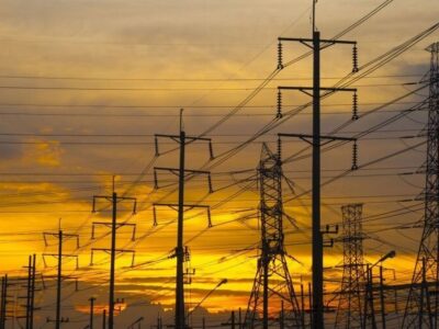 زمستان بدون قطعی برق / سوخت نیروگاه‌ها در اوج زمستان کافی است