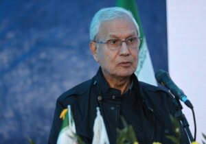 شب‌ها از غصه اتفاقات اخیر نمی‌خوابم؛ پرچم به دست دشمن نمی‌دهیم