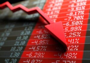 شوک تاریخی به بازار سهام/ ثبت یکی از سنگینترین ریزشهای ماهانه در ایران طی ۴ دهه اخیر