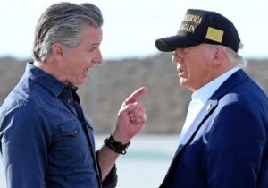 فرماندار کالیفرنیا در کنفرانس مونیخ: ترامپ خواهد رفت؛ او موقتی است