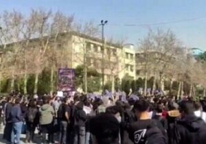 معاون فرهنگی دانشگاه تهران: در تجمعات روز گذشته سنگ و شیشه بطری‌ پرتاب شد/ احتمال حضور افراد بیرون از دانشگاه در تجمع روز گذشته را رد نمی‌کنم