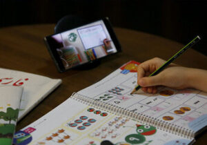 معلم و دانش‌آموز در محاصره بخشنامه‌ها؛ وقتی مدرسه از جوش می‌افتد/ روایت سقوط کیفیت آموزشی