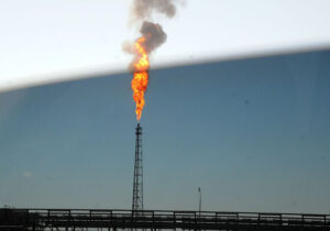 نرخ عوارض گازهای مشعل در صنایع نفت و گاز مشخص شد