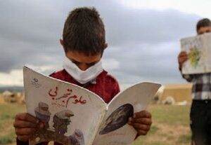 پایان سلطه کتابهای درسی؛ «تدریس یک کتاب واحد در همه مناطق کشور واقعبینانه نیست»/ آموزش رایگان در عمل وجود ندارد