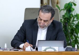 پیام عراقچی پیش از شروع مذاکرات؛ قاطعانه بر حقوق خود ایستاده‌ایم