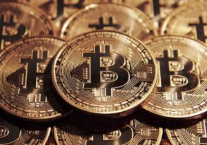 پیشبینی قیمت بیت کوین و اتریوم توسط بانک «استاندارد چارترد»